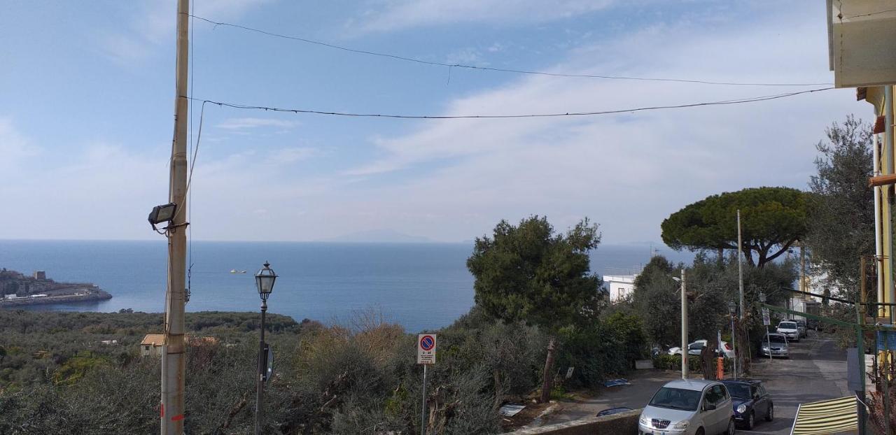 Apartment Regina Giovanna Sorrento Exterior photo